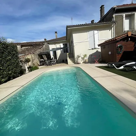 Hébergement de vacances Maison Cosy Avec Piscine Proche Des Vignobles Bordelais *