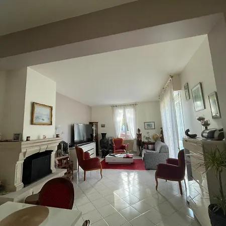 Maison Cosy Avec Piscine Proche Des Vignobles Bordelais