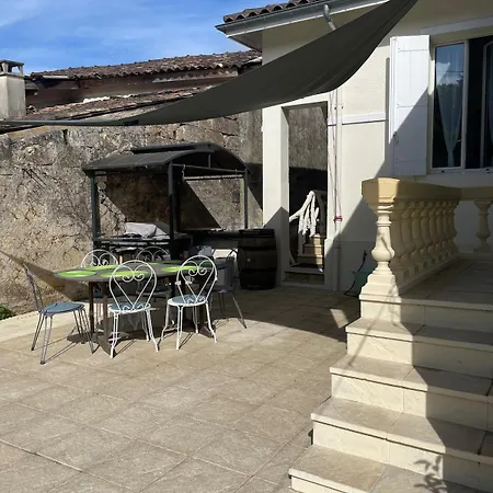 Hébergement de vacances Maison Cosy Avec Piscine Proche Des Vignobles Bordelais Guîtres